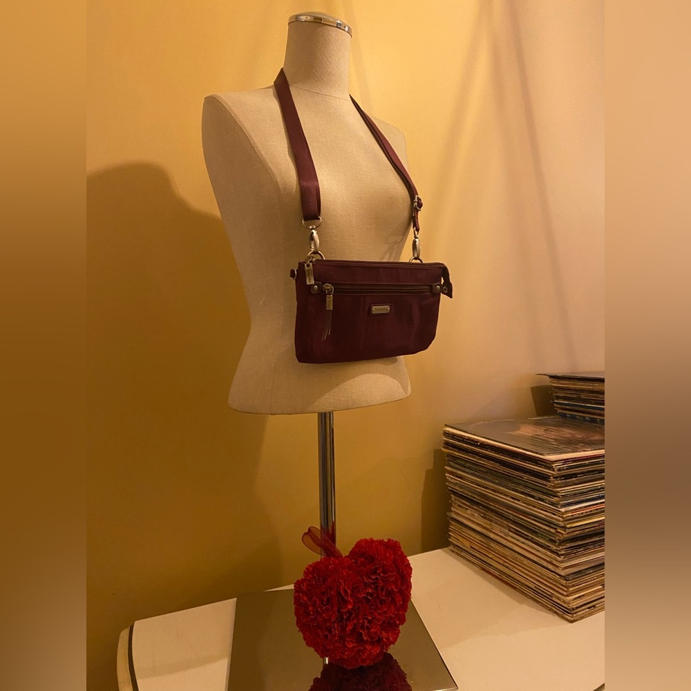 Baggalini plum adjustable Crossbody Bag organizer
